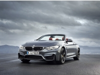  BMW M4 .