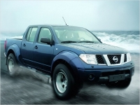 Nissan       Navara 2015