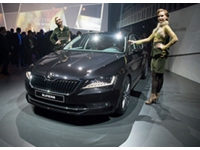  Skoda Superb    