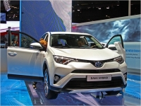  Toyota      RAV4