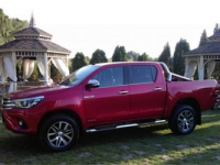 !  TOYOTA HILUX       