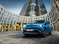 Toyota RAV4 -        