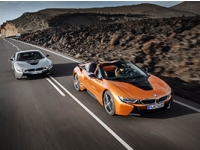  BMW i8 Roadster  BMW i8 Coupe