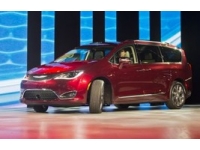 Chrysler    Pacifica